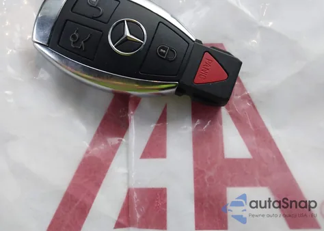 2018 Mercedes-Benz Glc 300 z USA, uszkodzony, nr VIN WDC0G4JB2JV054174